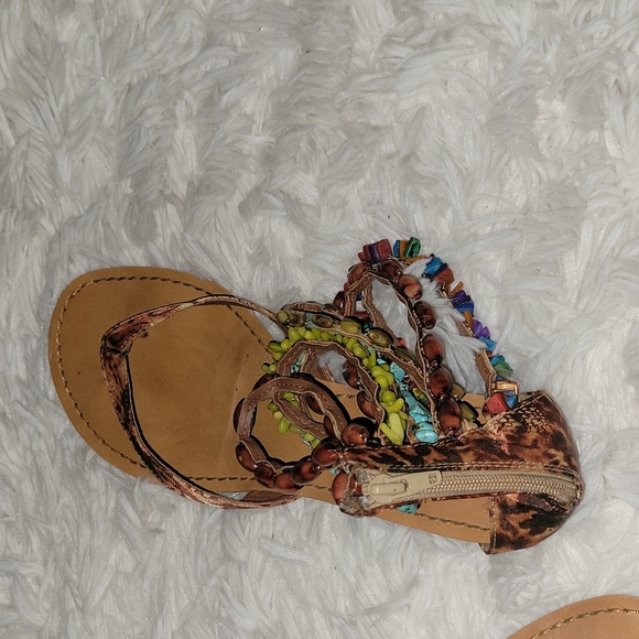 Sandals - Picture 2 of 3